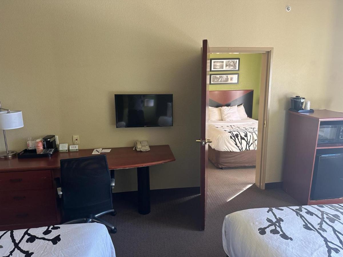 Sleep Inn & Suites At Six Flags San Antonio Eksteriør billede
