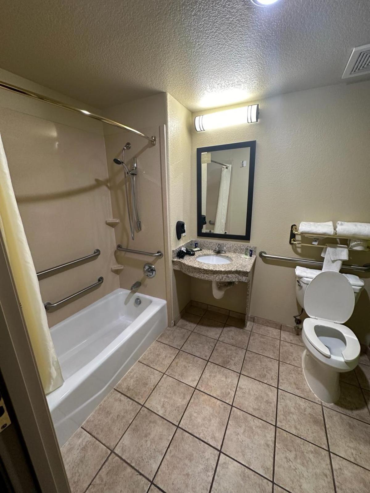 Sleep Inn & Suites At Six Flags San Antonio Eksteriør billede
