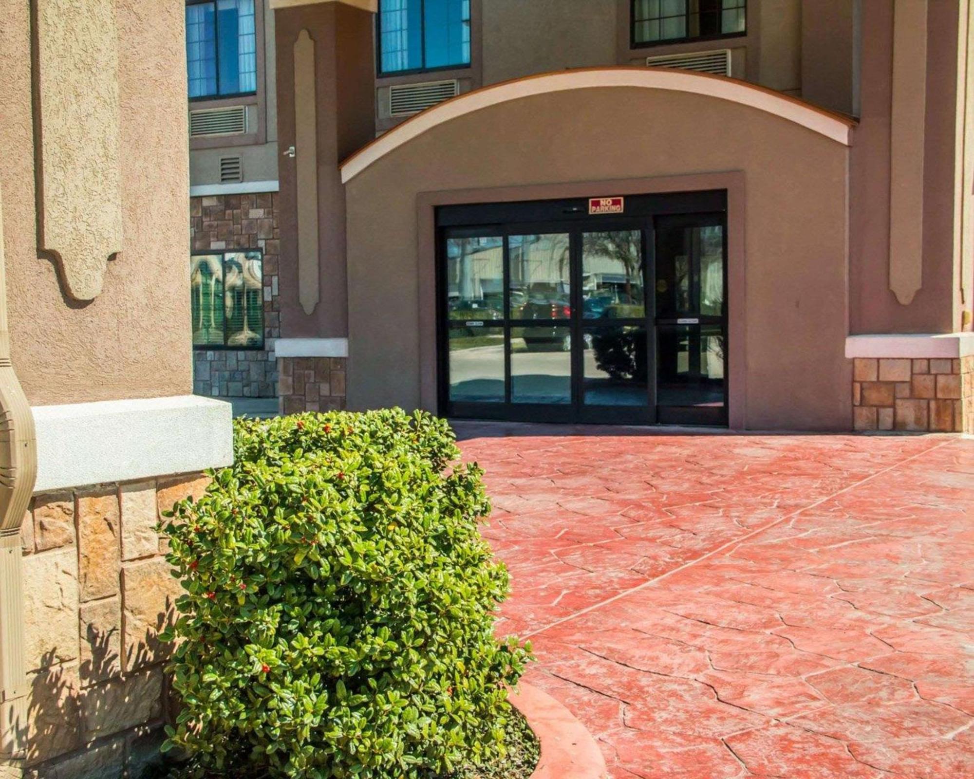 Sleep Inn & Suites At Six Flags San Antonio Eksteriør billede